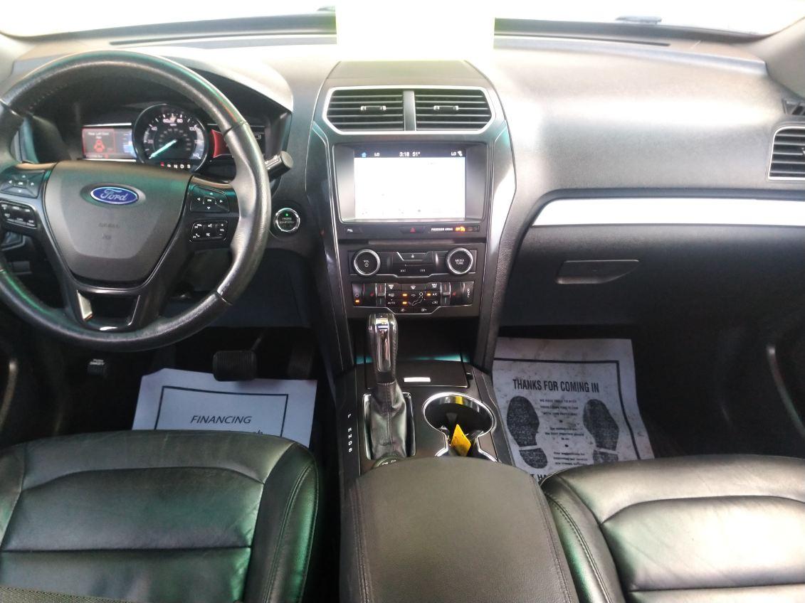 Ford Explorer XLT 4WD 2017
