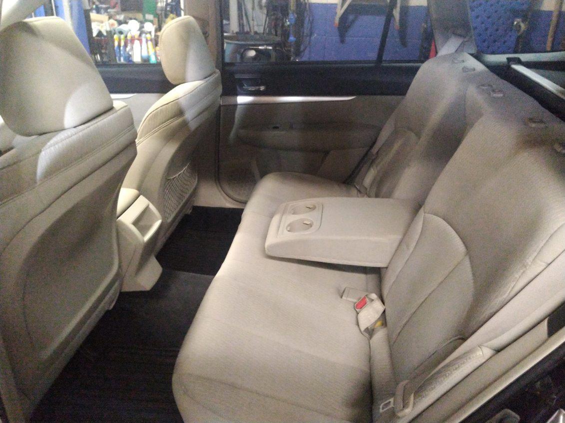 Subaru Outback 2.5i Premium 2010