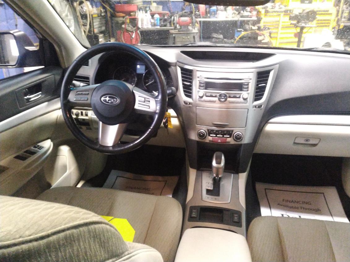 Subaru Outback 2.5i Premium 2010