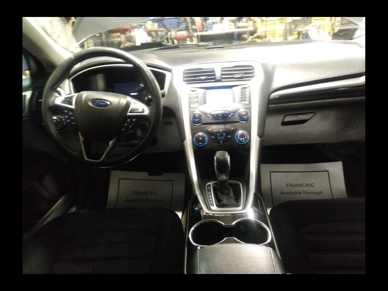 Ford Fusion SE AWD 2016