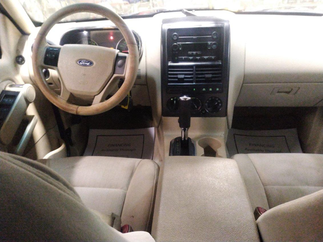 Ford Explorer XLT 4.0L 4WD 2006