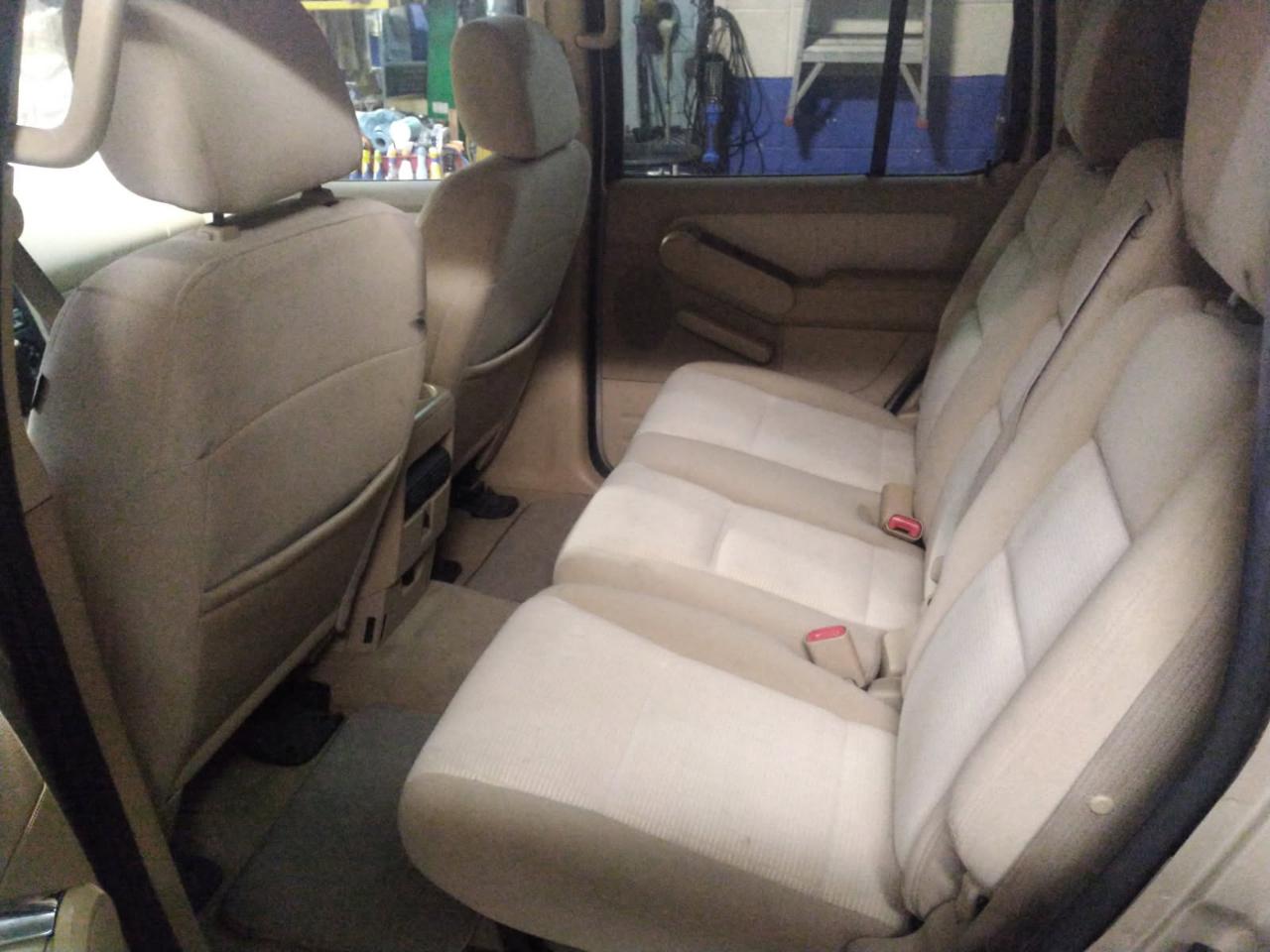 Ford Explorer XLT 4.0L 4WD 2006