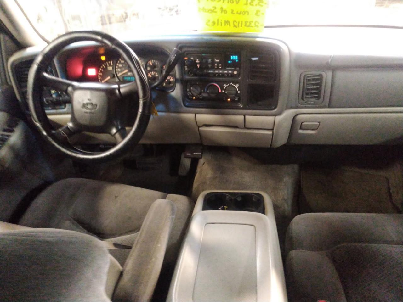Chevrolet Tahoe 4WD 2002