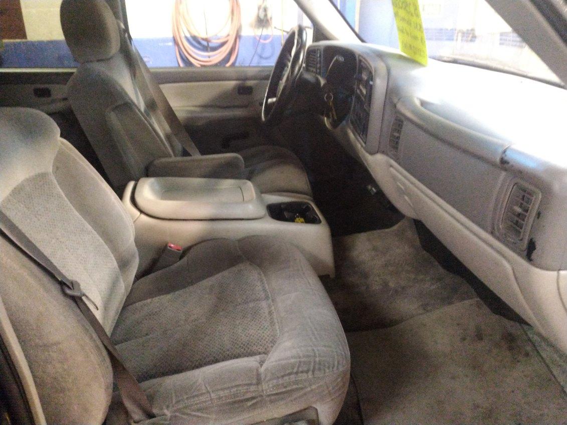 Chevrolet Tahoe 4WD 2002