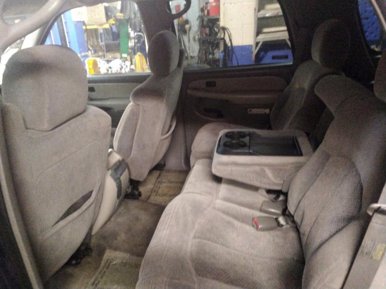 Chevrolet Tahoe 4WD 2002