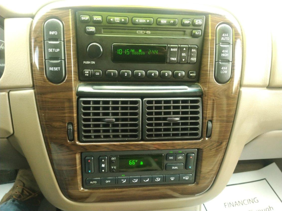 Ford Explorer Eddie Bauer 4WD 2002