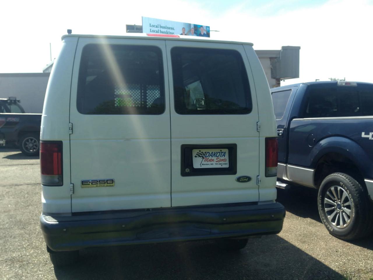 Ford Econoline E-250 2008