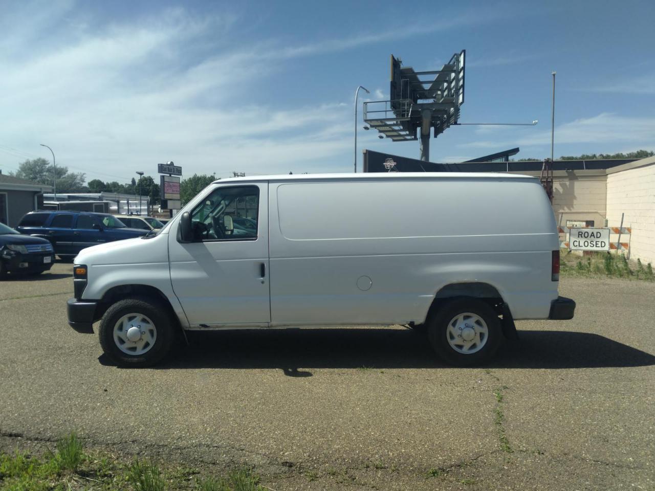 Ford Econoline E-250 2008