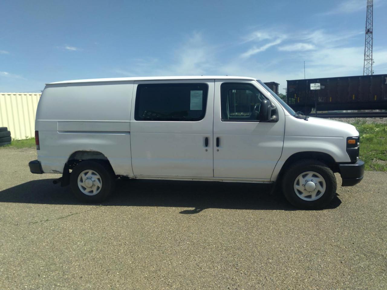 Ford Econoline E-250 2008