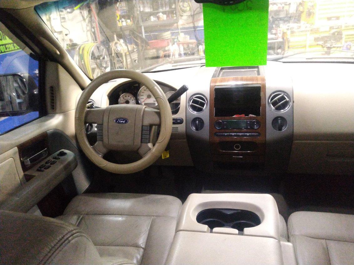 Ford F-150 Lariat SuperCrew 4WD 2004