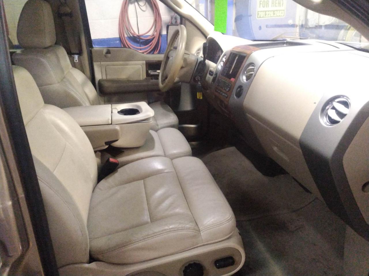 Ford F-150 Lariat SuperCrew 4WD 2004