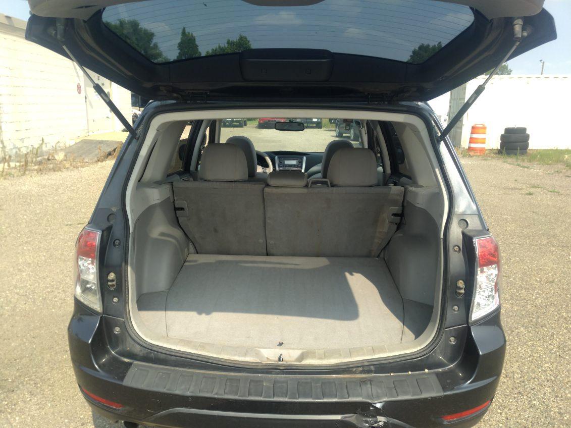 Subaru Forester 2.5X Premium 2011