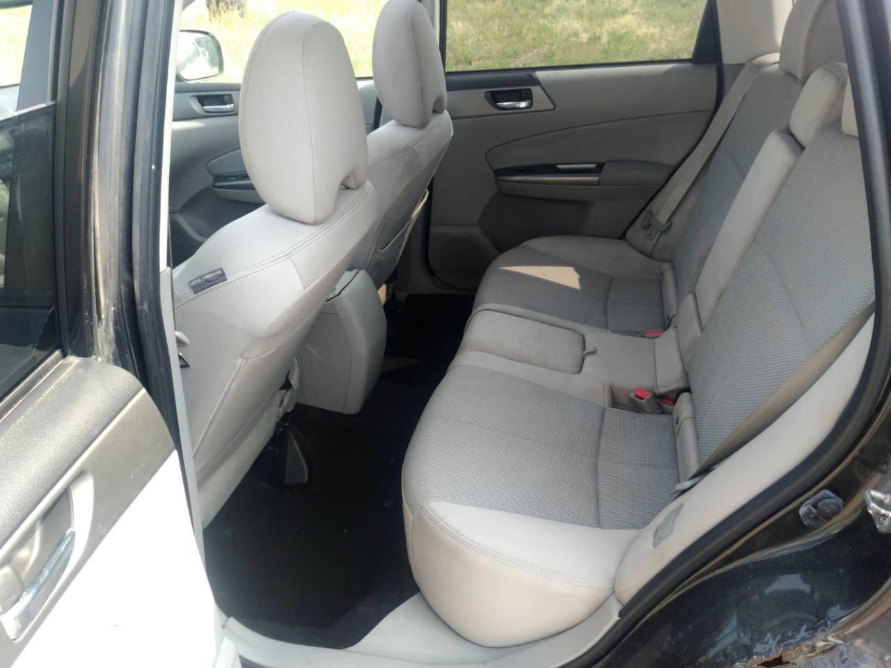 Subaru Forester 2.5X Premium 2011