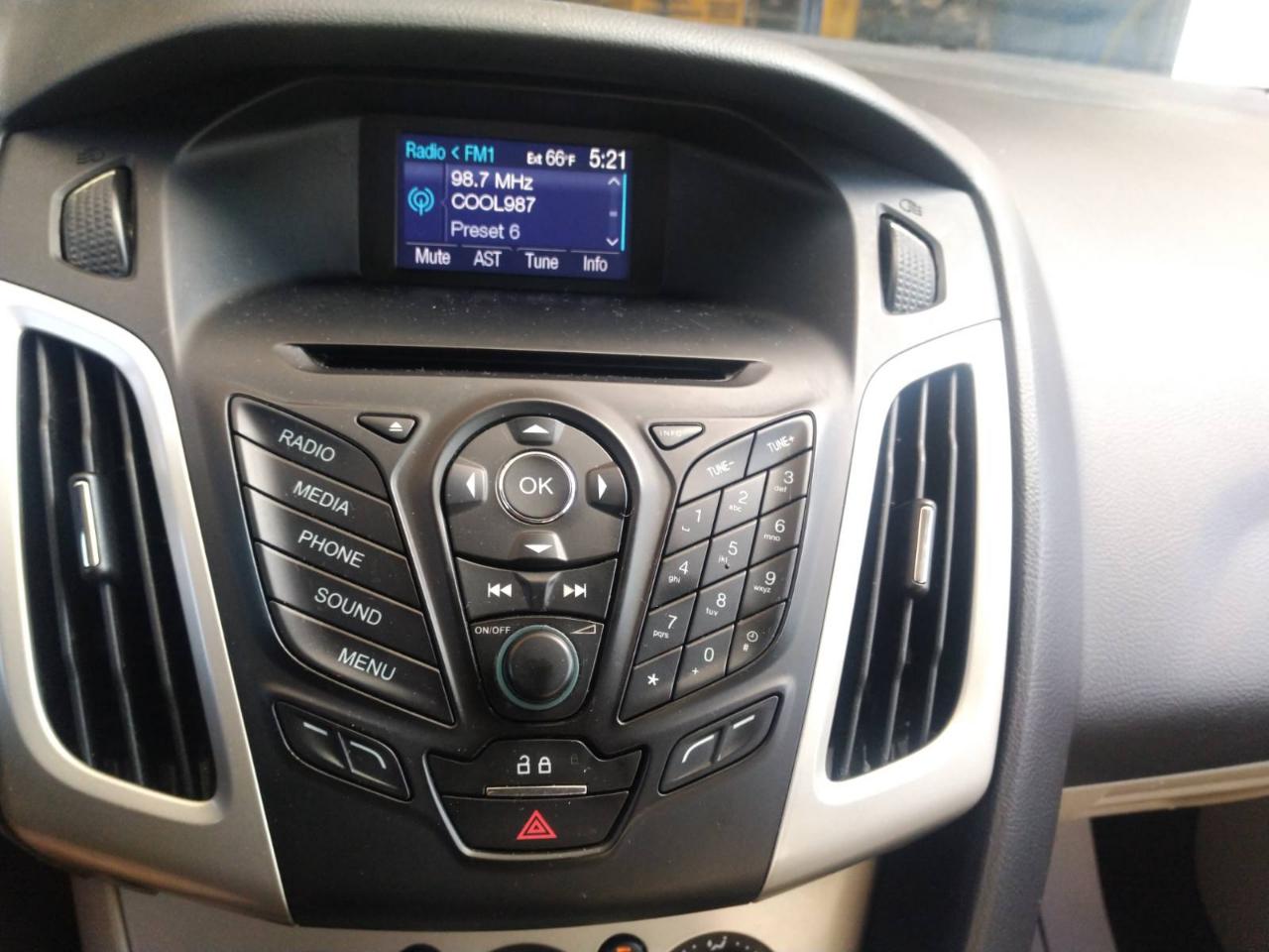 Ford Focus SE Hatch 2013