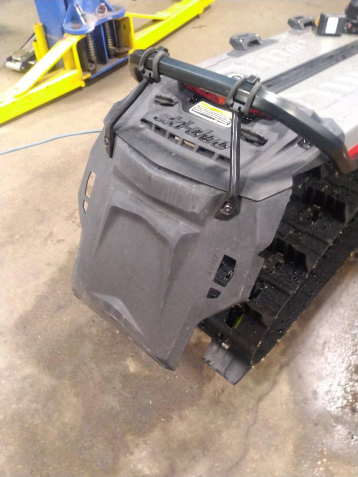 Ski-Doo Summit  2023