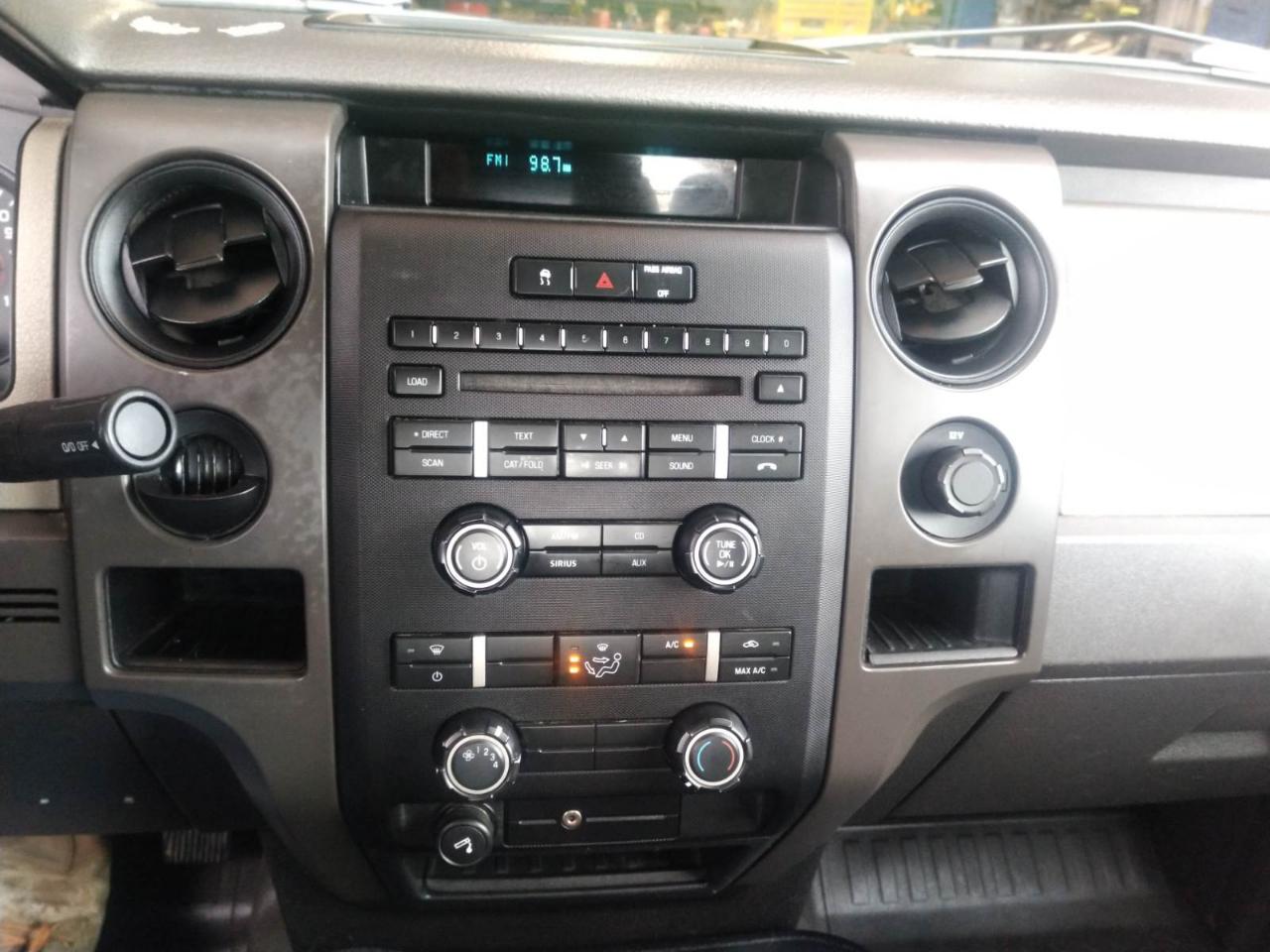 Ford F-150 Supercab Flareside 145" STX 4WD 2010