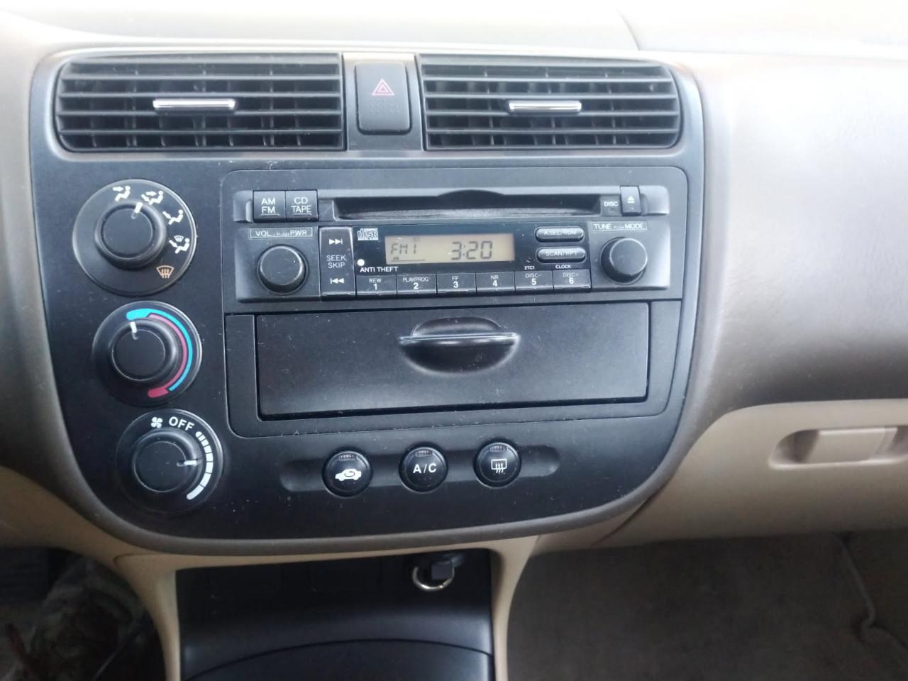 Honda Civic EX Sedan 4-spd AT with Front Side Airbags 2003