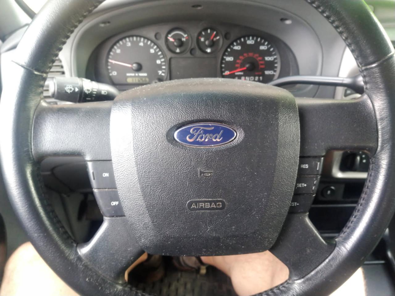 Ford Ranger XLT SuperCab 4-Door 4WD 2011
