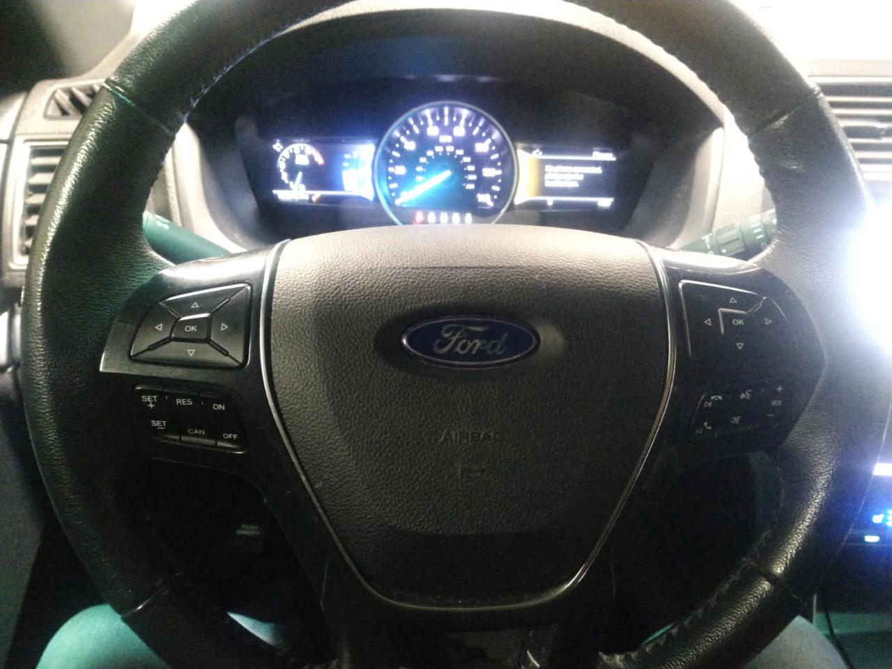 Ford Explorer Limited 4WD 2019