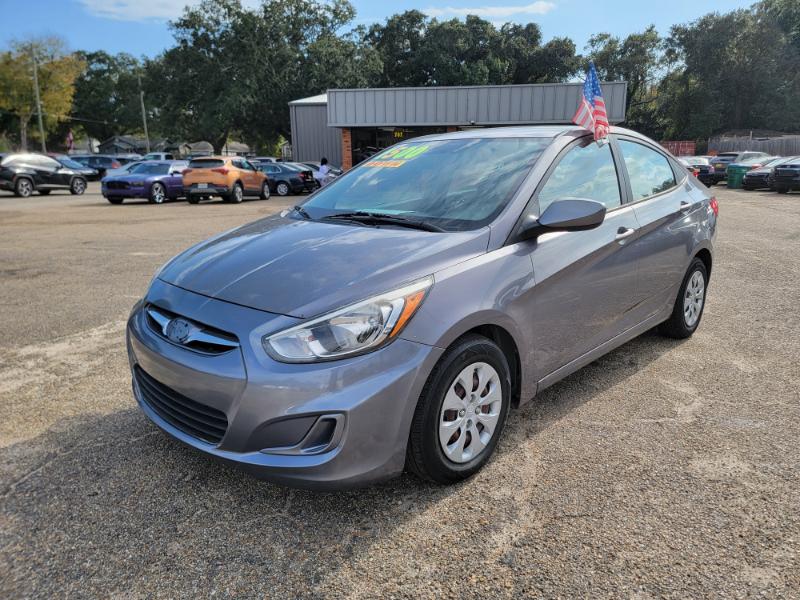 2016 Hyundai Accent SE 4-Door 6A