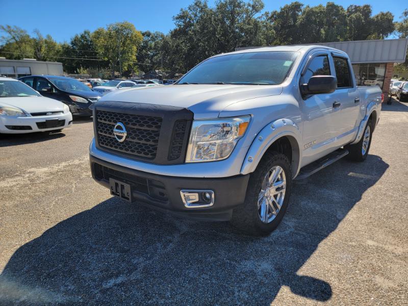 2017 Nissan Titan S Crew Cab 2WD