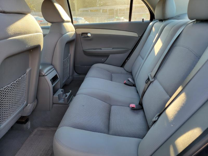 Chevrolet Malibu LS 2011