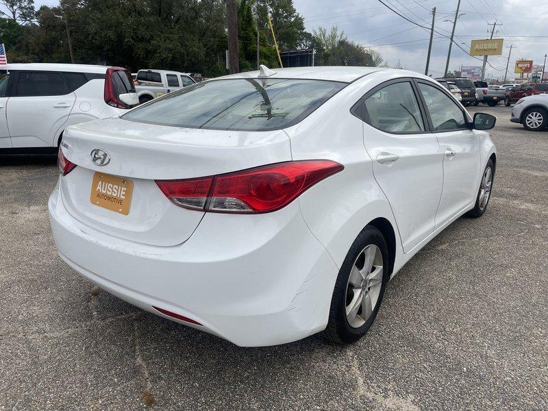 Hyundai Elantra GLS M/T 2013