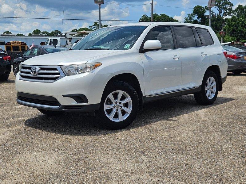 Toyota Highlander Base 2WD I4 2012