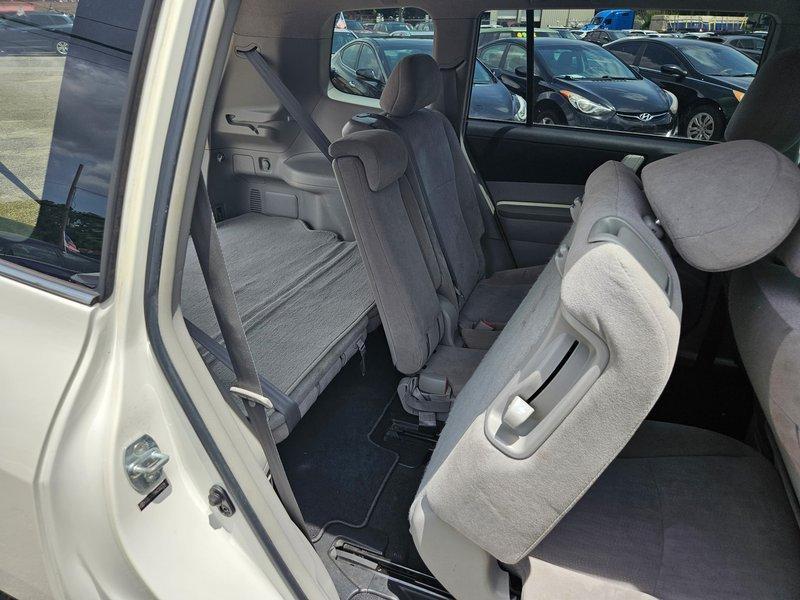 Toyota Highlander Base 2WD I4 2012