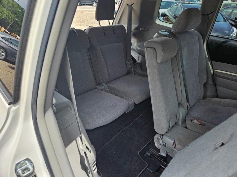 Toyota Highlander Base 2WD I4 2012