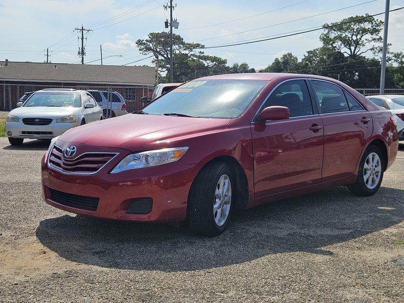 Toyota Camry LE 6-Spd AT 2011