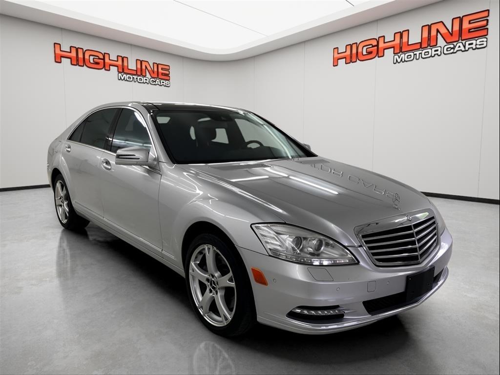 Mercedes-Benz S-Class 4dr Sdn S 550 4MATIC 2013