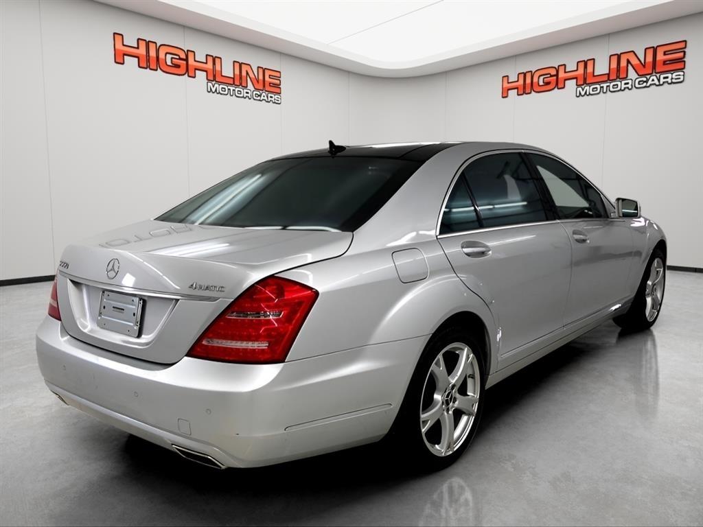 Mercedes-Benz S-Class 4dr Sdn S 550 4MATIC 2013