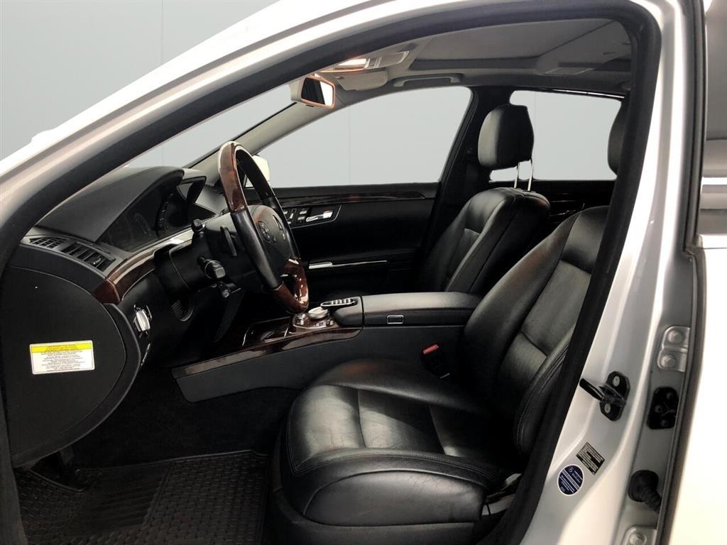 Mercedes-Benz S-Class 4dr Sdn S 550 4MATIC 2013