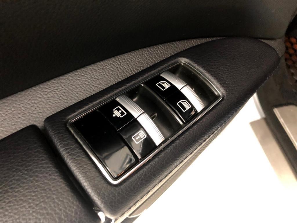 Mercedes-Benz S-Class 4dr Sdn S 550 4MATIC 2013