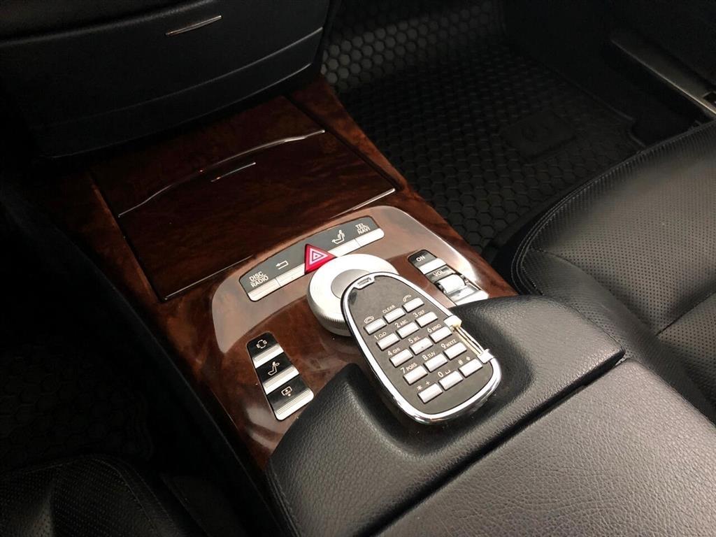 Mercedes-Benz S-Class 4dr Sdn S 550 4MATIC 2013