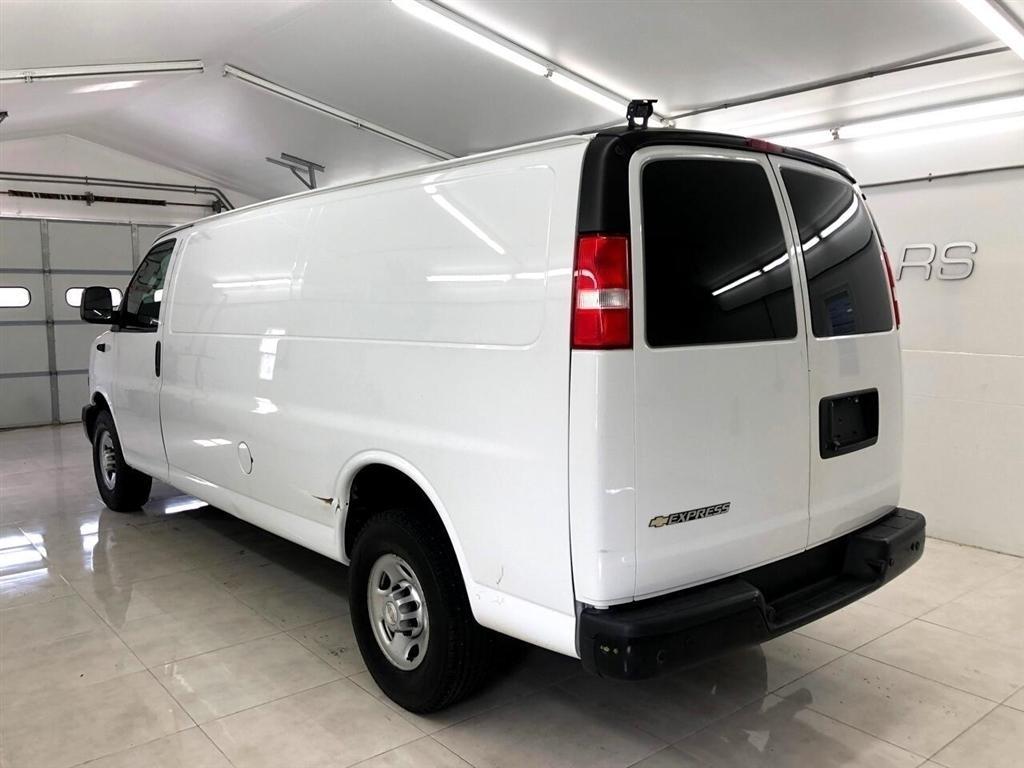 Chevrolet Express Cargo Van RWD 2500 155" 2019
