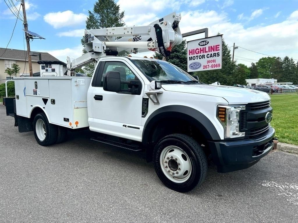 Ford Super Duty F-550 DRW XL 2WD Reg Cab 145" WB 60" CA 2018