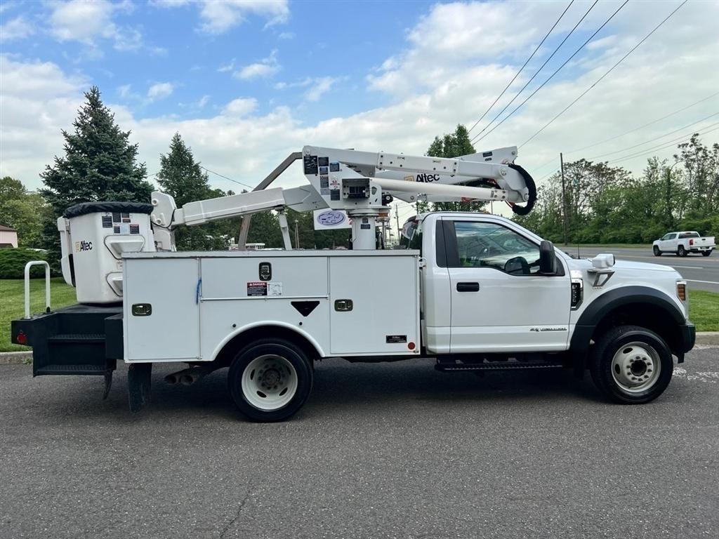 Ford Super Duty F-550 DRW XL 2WD Reg Cab 145" WB 60" CA 2018