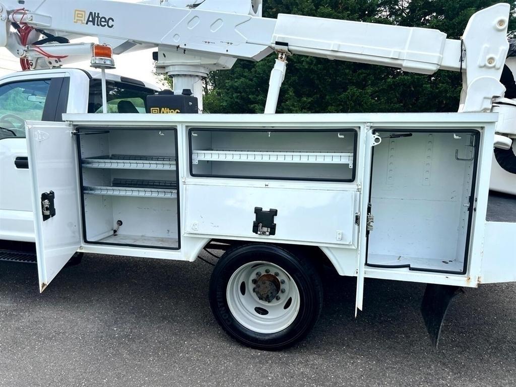 Ford Super Duty F-550 DRW XL 2WD Reg Cab 145" WB 60" CA 2018