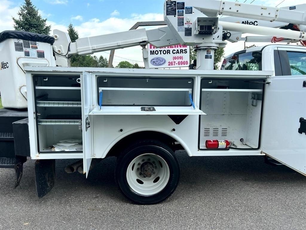 Ford Super Duty F-550 DRW XL 2WD Reg Cab 145" WB 60" CA 2018