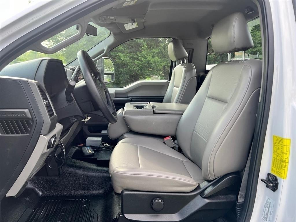 Ford Super Duty F-550 DRW XL 2WD Reg Cab 145" WB 60" CA 2018