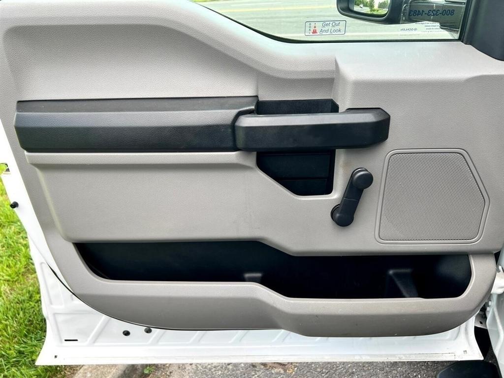 Ford Super Duty F-550 DRW XL 2WD Reg Cab 145" WB 60" CA 2018