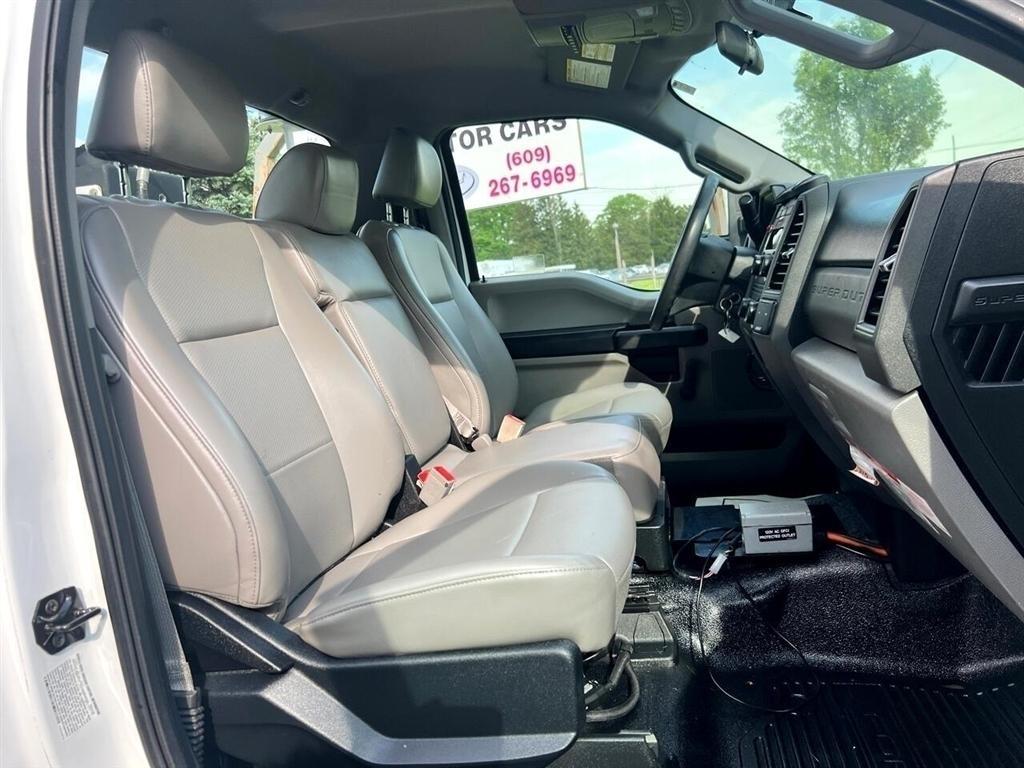 Ford Super Duty F-550 DRW XL 2WD Reg Cab 145" WB 60" CA 2018