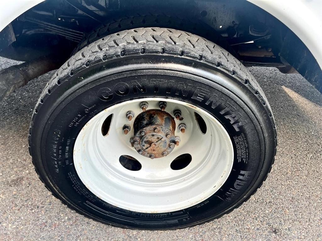 Ford Super Duty F-550 DRW XL 2WD Reg Cab 145" WB 60" CA 2018