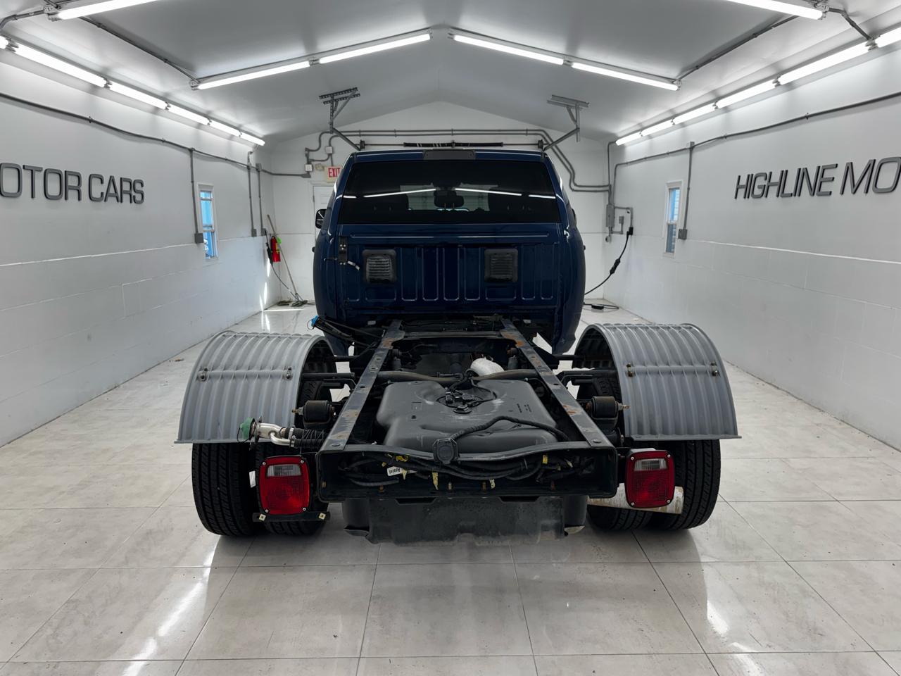 RAM 3500 Chassis Cab Tradesman 4WD Crew Cab 60" CA 172.4" WB 2022