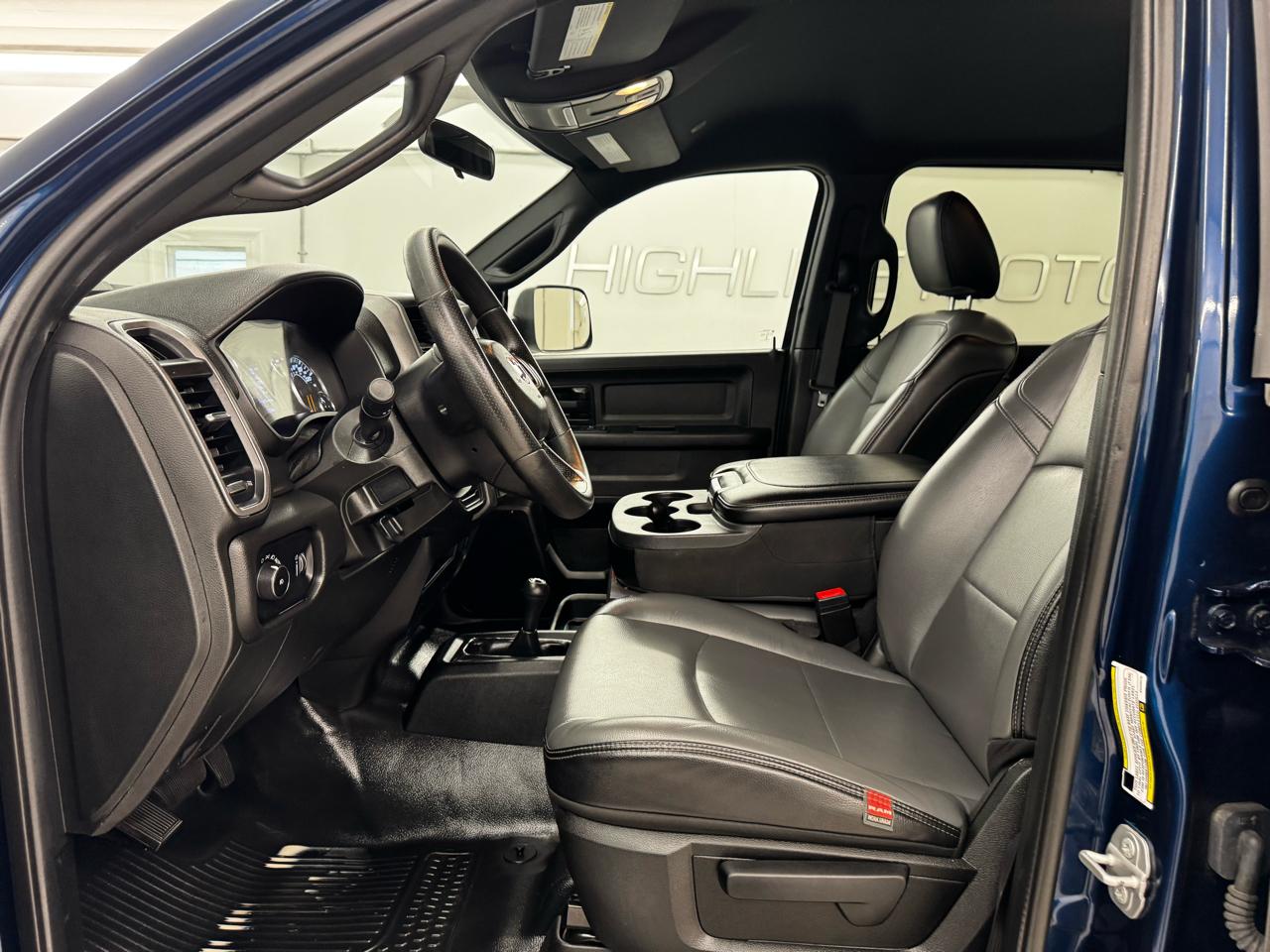 RAM 3500 Chassis Cab Tradesman 4WD Crew Cab 60" CA 172.4" WB 2022