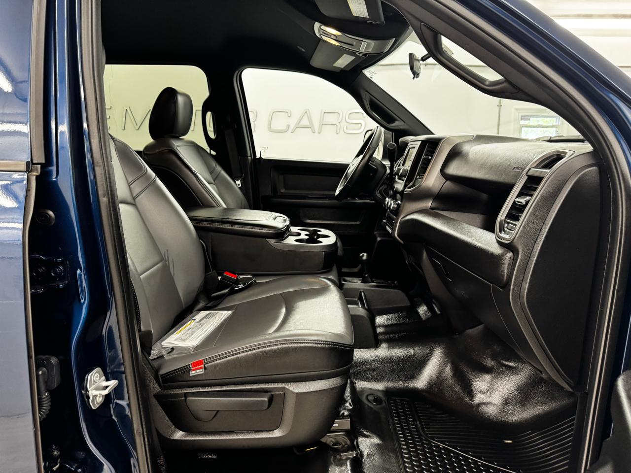 RAM 3500 Chassis Cab Tradesman 4WD Crew Cab 60" CA 172.4" WB 2022