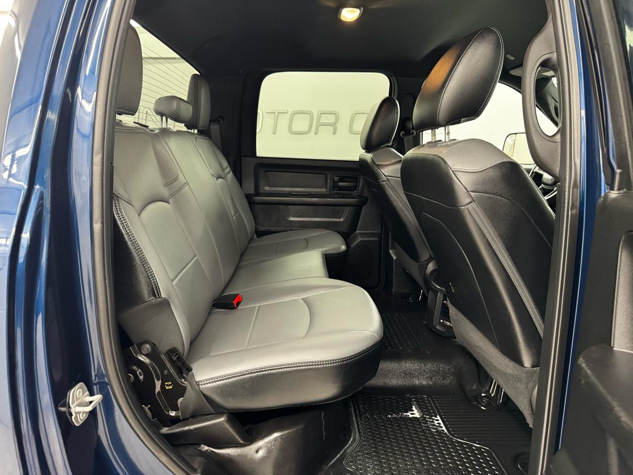 RAM 3500 Chassis Cab Tradesman 4WD Crew Cab 60" CA 172.4" WB 2022