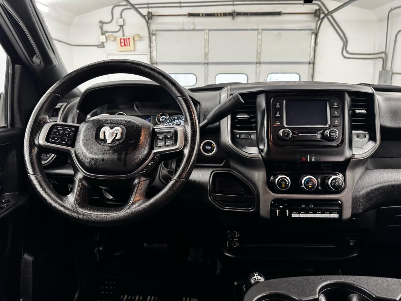 RAM 3500 Chassis Cab Tradesman 4WD Crew Cab 60" CA 172.4" WB 2022